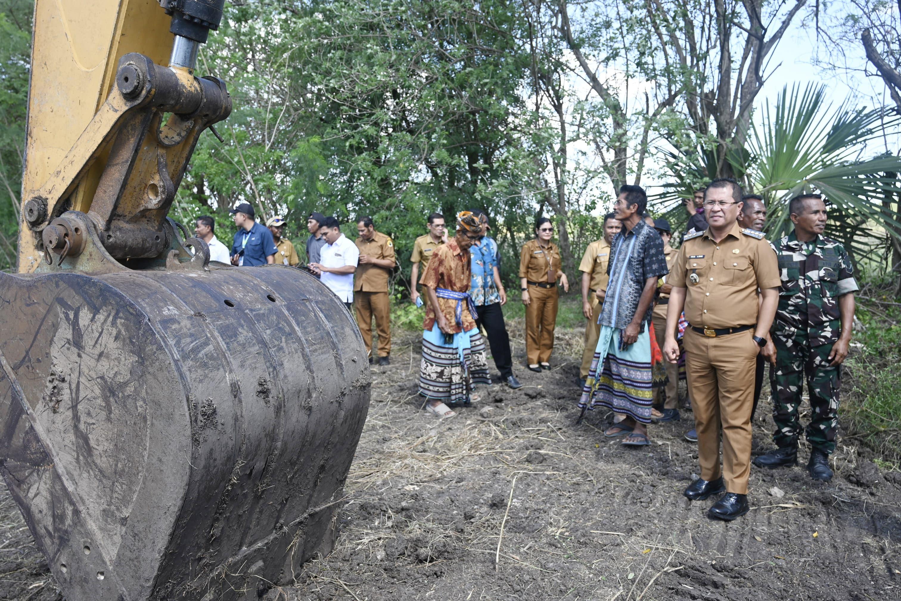 Lahan Tidur 77 Hektare di Oelatimo Disulap Jadi Sawah Baru - Pos-kupang.com