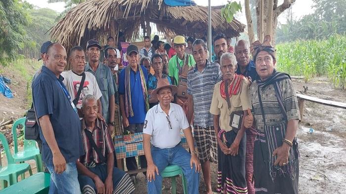 Bupati-Malaka-Dr-Simon-Nahak-berkunjung-ke-masyarakat-Gambar-diambil-pada-Minggu-15-Januari-2023.jpg