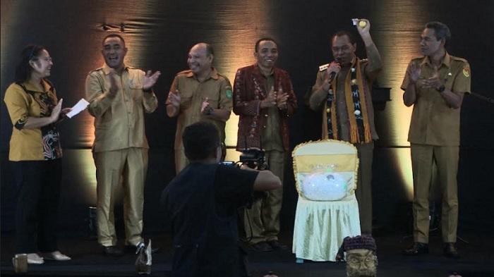 Bupati Ngada Andreas Paru Buka FLS2N, O2SN dan Hardiknas di SMA Negeri 1 Bajawa