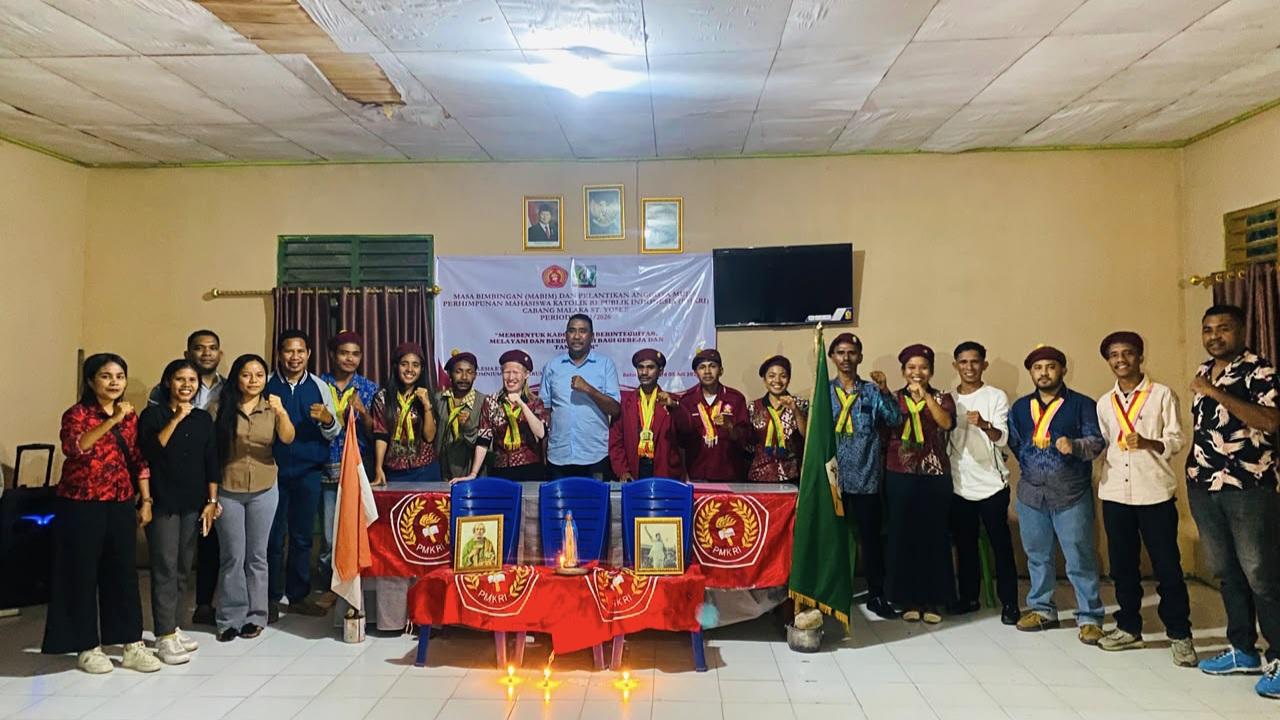 15 Mahasiswa Resmi Dilantik Jadi Anggota PMKRI Cabang Malaka - Pos-kupang.com