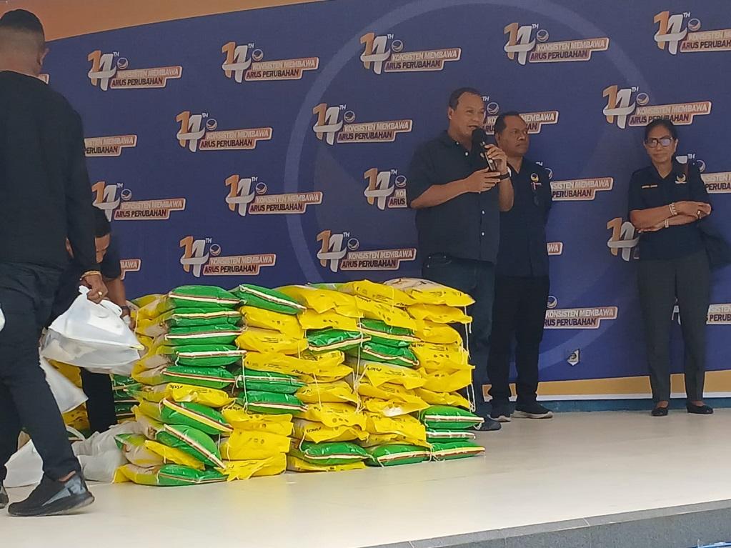 DPW-Partai-NasDem-NTT-Bagi-1000-Paket-Sembako-bagi-Warga-Kota-Kupang.jpg