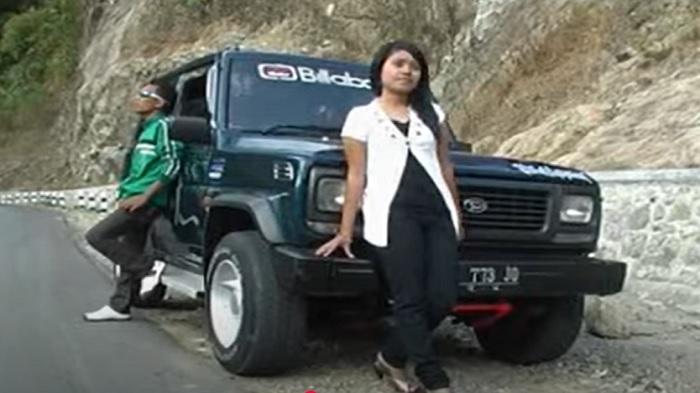 Dari-video-klip-lagu-Bosu-Bowa.jpg