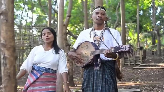 Dari-video-klip-lagu-daerah-Maumere-Sikka-Bu-Gllet.jpg