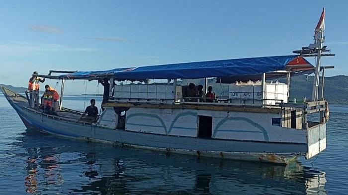315 Kotak Suara Didistribusikan Melalui Laut ke Wilayah Kepulauan Sikka