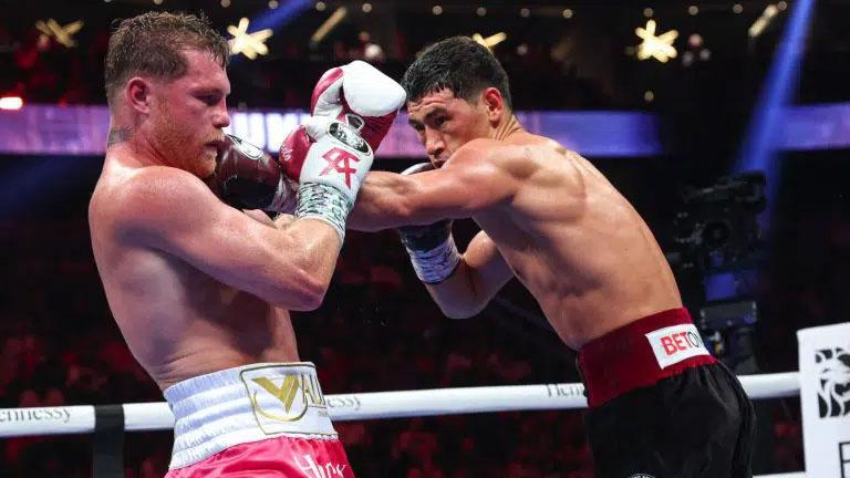 Dmitry-Bivol-bereaksi-terhadap-klaim-dari-David-Benavidez.jpg