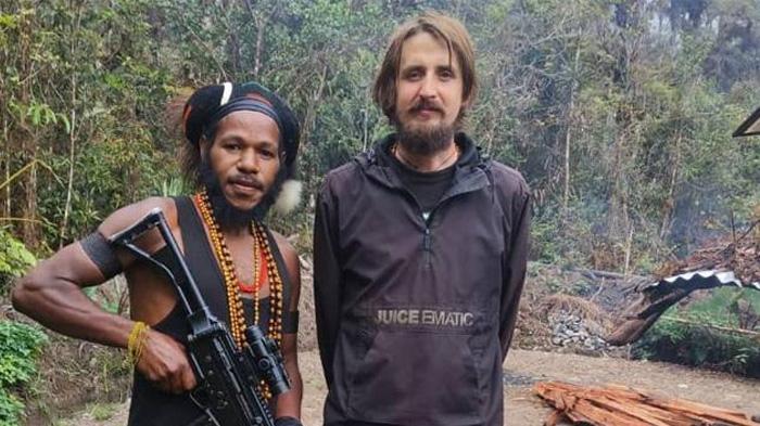 Pengakuan Pilot Susi Air Bikin Haru: Saya Diperlakukan dengan Baik dan Berusaha Tetap Positif