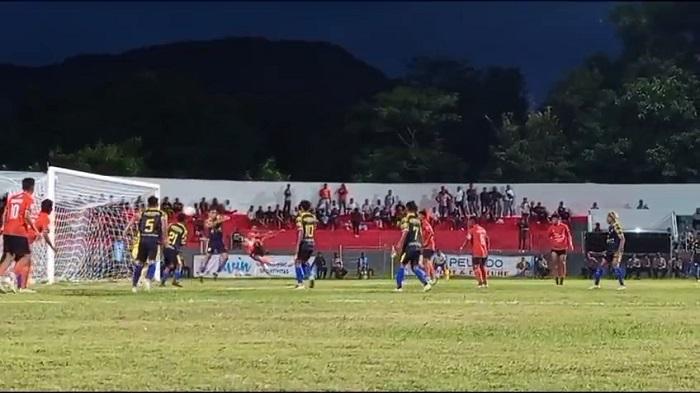 GOL-PERTAMA-Gol-pertama-Richard-Bhara-ke-gawang-PS-Kota-Kupang.jpg