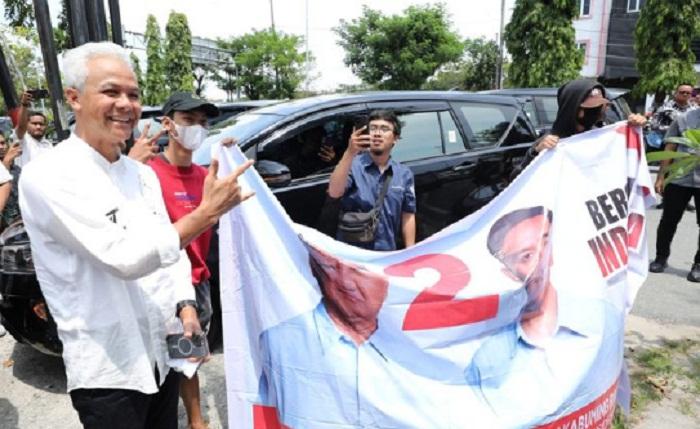 Ganjar-Pranowo-disambut-lawan-poltik-di-Balikpapan-Kalimantan-Timur.jpg