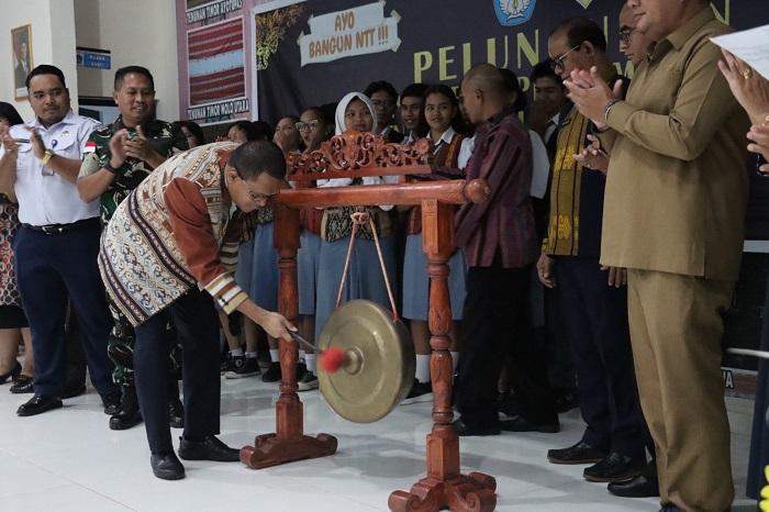 Gubernur NTT Melki Laka Lena Luncurkan Program Pendampingan Siswa Menuju SMPT