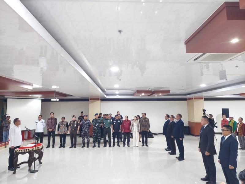 Gubernur-NTT-melki-Laka-Lena-lantik-direksi-dan-komisaris-Bank-NTT.jpg