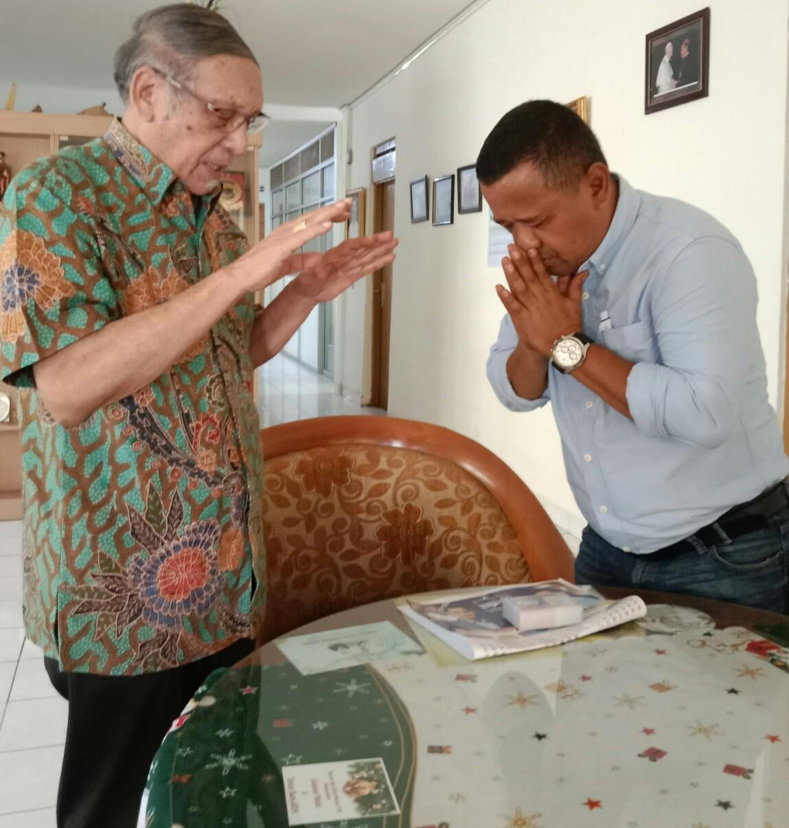 Minta Doa dan Berkat, Uskup Turang Titip Tiga Hal Kepada Gustaf Tamo Mbapa