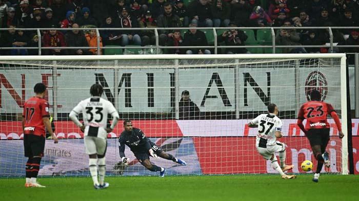 Hasil-Liga-Italia-AC-Milan-vs-Udinese-Gol-Roberto-Pereyra-Perpanjang-Rekor-Buruk-Rossoneri.jpg