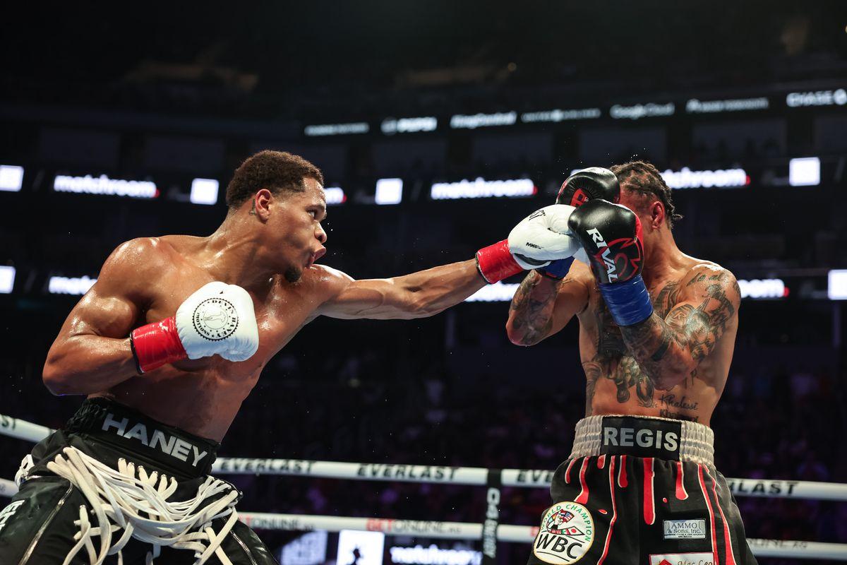 Hasil Tinju Dunia, Devin Haney Juara Baru Kelas Ringan Super WBC, Jatuhkan Regis Prograis Ronde 3
