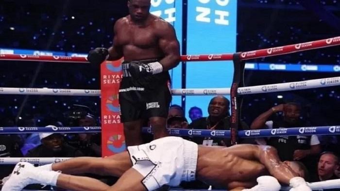 Hasil Tinju Dunia, Dubois vs Joshua, Promotor Eddie Hearn dan Frank Warren Inginkan Rematch, Tapi