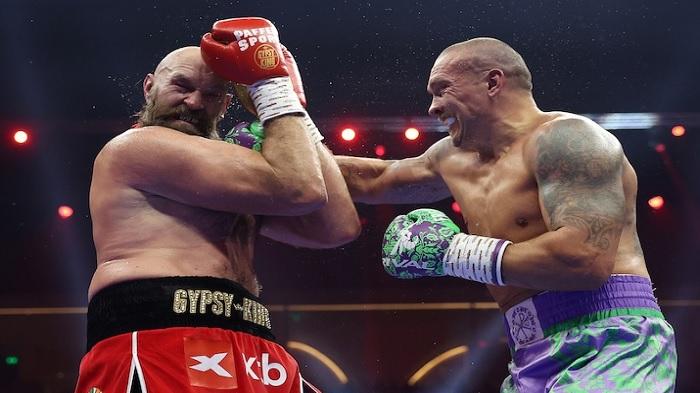Hasil-Tinju-Dunia-Oleksandr-Usyk-Puji-Tyson-Fury-Sebagai-Petarung-Hebat.jpg