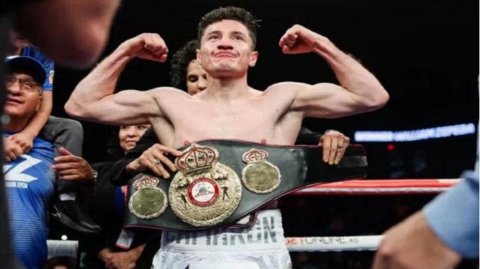 Hasil Tinju Dunia, Seniman KO Pertahankan Gelar Setelah 3 Kali Paksa Jaime Arboleda Cium Kanvas