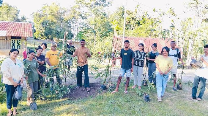 IMADAR Kefamenanu Tanam 331 Anakan Bambu dan Advokasi Korban Longsor di Looneke - Pos-kupang.com
