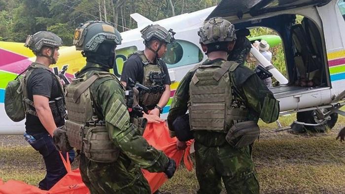 Ilustrasi-anggota-Koops-Habema-TNI-saat-mengevakuasi-jenazah-ke-helikopter-beberapa-waktu-lalu.jpg
