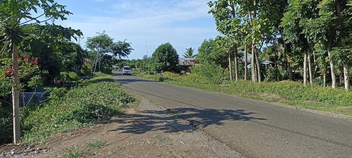 Jalan-Jati-Jengok-Lehong-yang-terlihat-belum-terpasang-lampu-penerangan-jalan.jpg