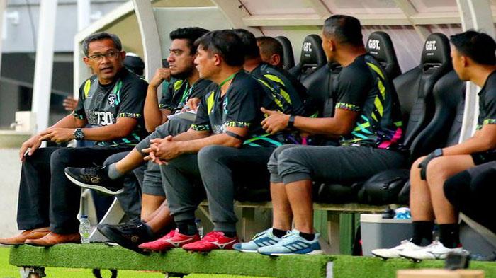 Jelang Liga 1, Raih Hasil Positif Aji Santoso Akui Persebaya Surabaya Masih Ada Kekurangan