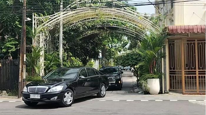 Jelang Megawati Umumkan Capres PDIP Siang Ini, Jokowi Mendadak Kembali ke Jakarta