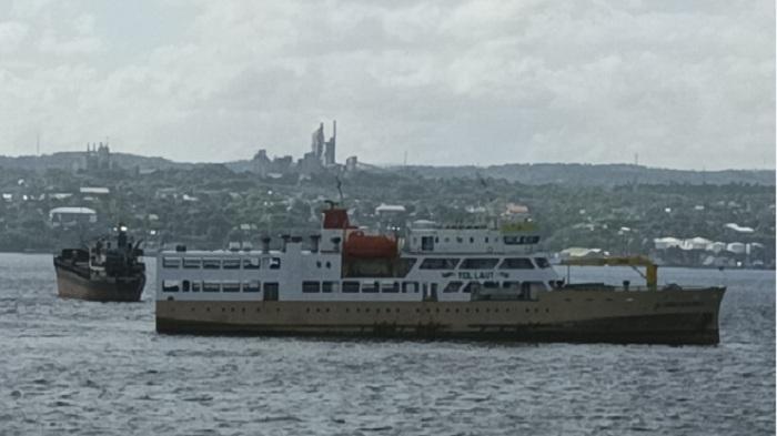 KAPAL-TOL-LAUT-di-KUPANG.jpg