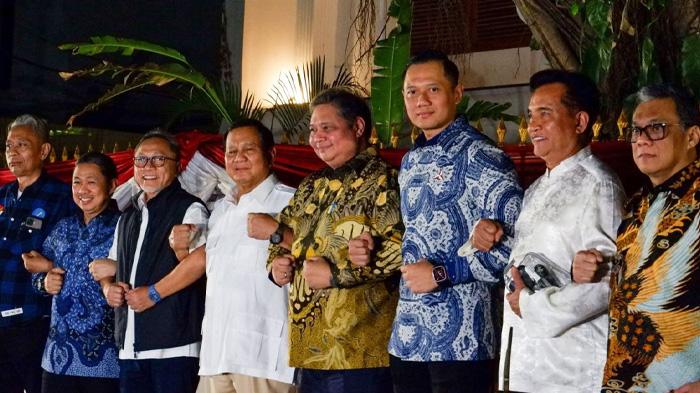 Para Elit KIM Kumpul Bareng Prabowo, AHY Persis di Samping Capres Terpilih