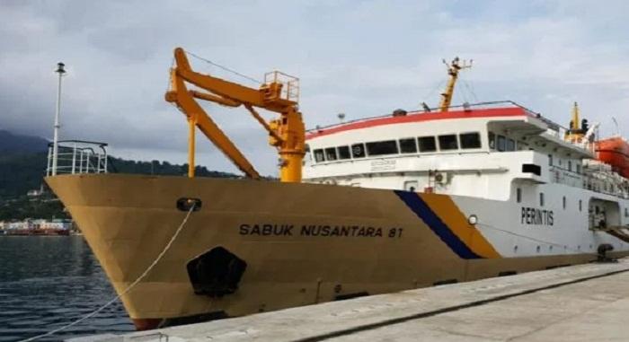 Kapal-Sabuk-Nusantara-81-tiba-di-Jayapura.jpg