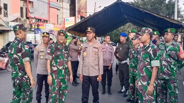 Kapolda NTT dan Kasrem 161/ Wira Sakti Tinjau Pos Pengamanan Lebaran di Kupang