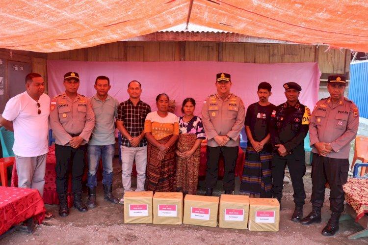 Kapolres-Ende-AKBP-Yudhi-Franata-saat-turun-langsung-meninjau-lokasi-banjir-Sungai-Lowolaka.jpg