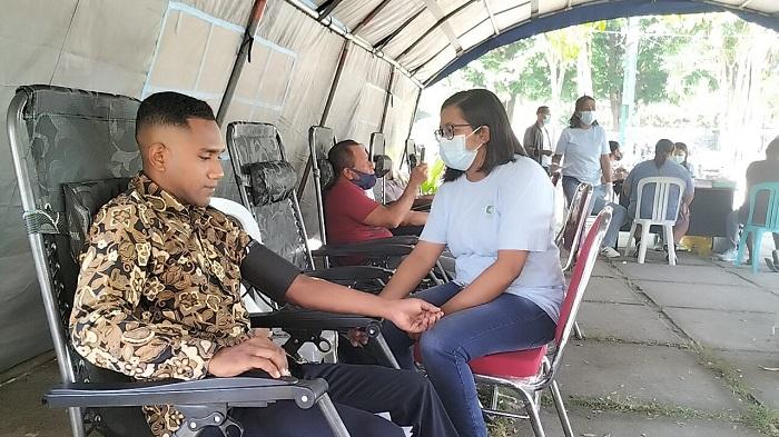 Kegiatan-donor-darah-dalam-rangka-memperingati-Hari-Donor-Darah-Sedunia.jpg
