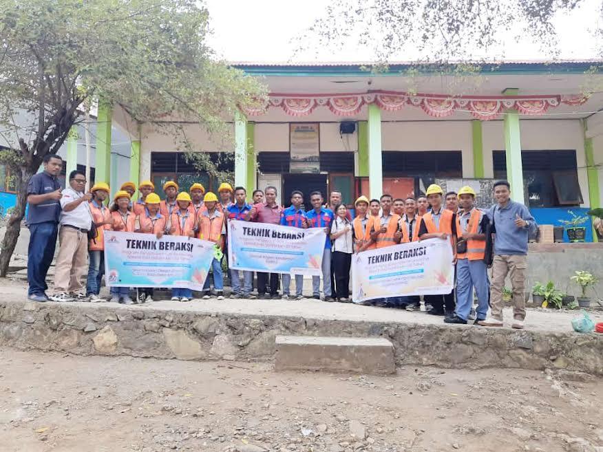Rayakan 20 Tahun, SMK Ile Lewotolok Lembata Buka Servis Motor Gratis untuk Tukang Ojek