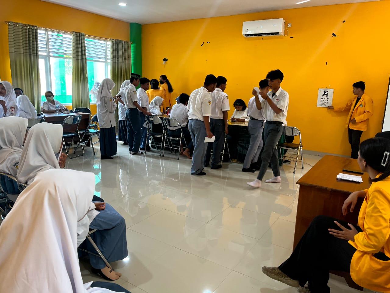 Puskesmas Alak bersama Mahasiswa KKN Dokter FKKH Undana Gelar Skrining Kesehatan Remaja