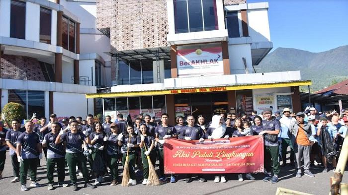 Sambut Hari Bhakti Adhyaksa ke-64, Kejari Manggarai Bakti Sosial Peduli Lingkungan di Kota Ruteng