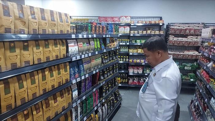 Kemenkumham Monitor Pusat Perbelanjaan di Labuan Bajo cegah Pelanggaran Kekayaan Intelektual