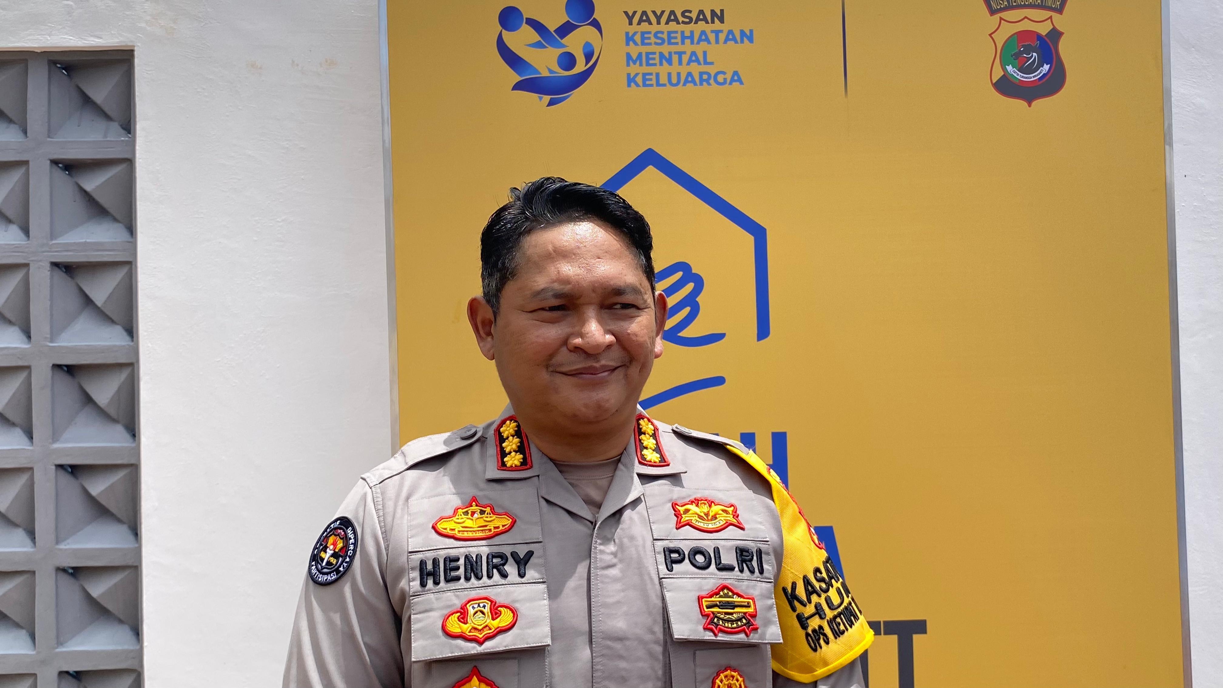Kepala-Bidang-Humas-Polda-NTT-Kombes-Pol-Henry-Novika-Chandra-1234.jpg