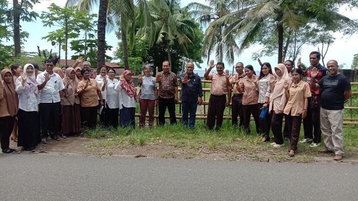 Kunjungan Kerja ke Nagekeo, Kadis P dan K NTT Mampir Sejenak di SMA Negeri 1 Nangapanda