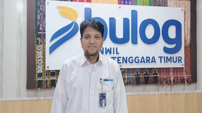 Kepala-Perum-Bulog-Kanwil-NTT-Arrahim-K-Kanam-123.jpg