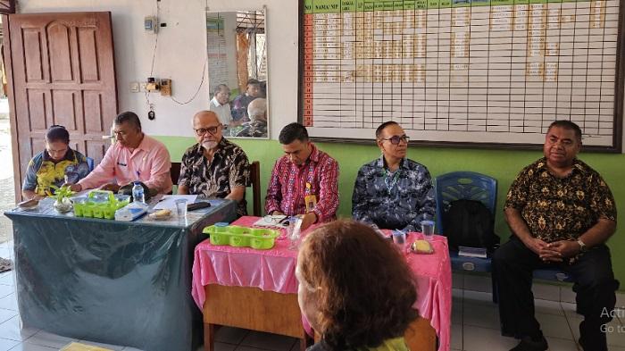 Abraham Liyanto Bahas Sekolah Unggul Saat Kunjungi SD GMIT 1 dan 3 Kuanino