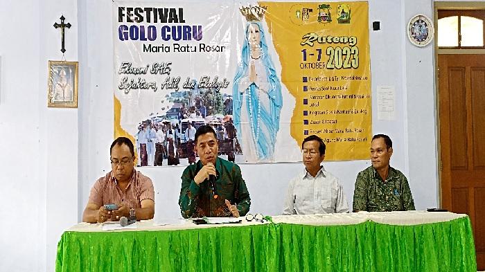 Ketua-Umum-Festival-Golo-Curu-Drs-Jahang-Fansi-Aldus-Ketua-Steering-Committee.jpg