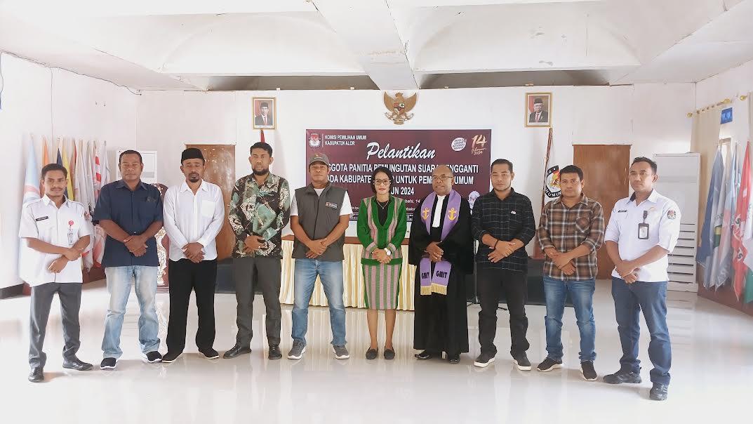 Komisi-Pemilihan-Umum-KPU-Kabupaten-Alor-melantik-pengganti-antar-waktu.jpg