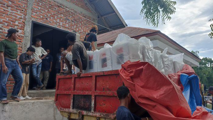 NTT Memilih, KPU Lembata Mulai Distribusi Logistik Pemilu 2024 ke Kecamatan