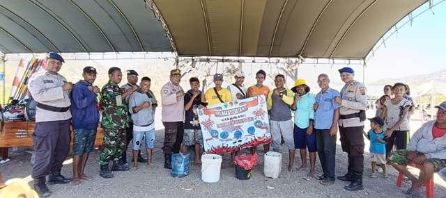 Jelang HUT RI ke 79, Desa Dualaus Kabupaten Belu NTT Gelar Lomba Mancing Ikan dan Dayung Perahu