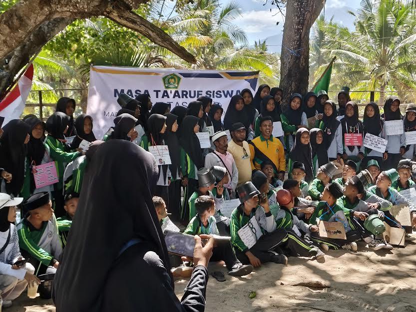 LakpesdamFatayat-PCNU-Kabupaten-Lembata-gellar-Bimbingan-Remaja-Usia-Sekolah.jpg