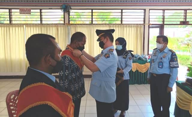Kementerian Hukum & HAM RI Wisuda Purnabhakti 2 Orang Pegawai Lapas Atambua