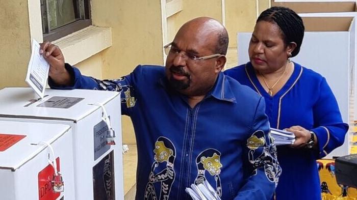 KPK Cegah Lima Orang ke Luar Negeri, Termasuk Istri Lukas Enembe, Yulce Wenda