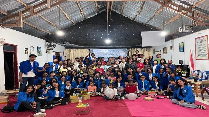 Mahasiswa Poltek Kupang Kelas 2B Jurusan Administrasi Bisnis Baksos di Panti Asuhan Kasih Agape