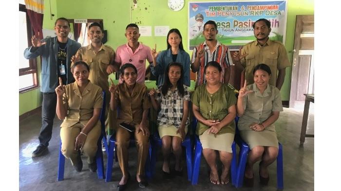 Mahasiswa-Universitas-Katolik-Widya-Mandira-Kupang-sosialisasi-di-desa-pasir-putih-lembata.jpg