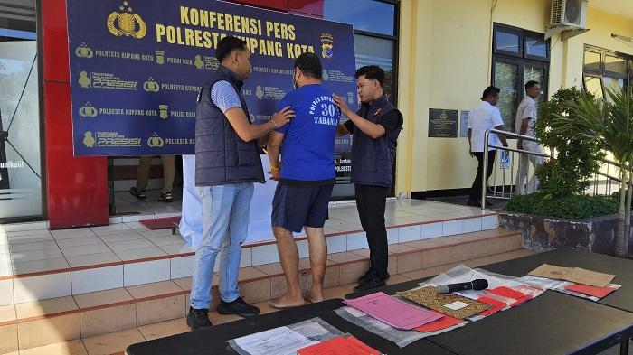 BREAKING NEWS: Polisi Tetapkan Mantan Rektor di Kupang Jadi Tersangka Kasus Penipuan - Pos-kupang.com
