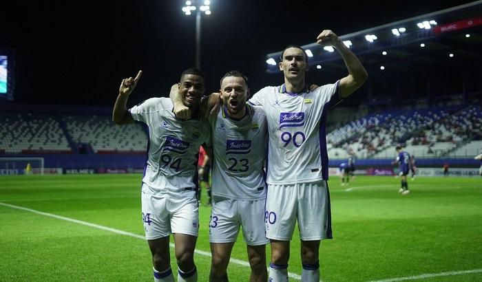 Marc-Klok-bersama-rekan-rekannya-saat-merayakan-gol.jpg